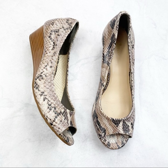 [Cole Haan] Peep Toe Snake Skin Wedges - Picture 2 of 8